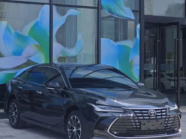 Toyota Avalon — Фото автомобиля 8