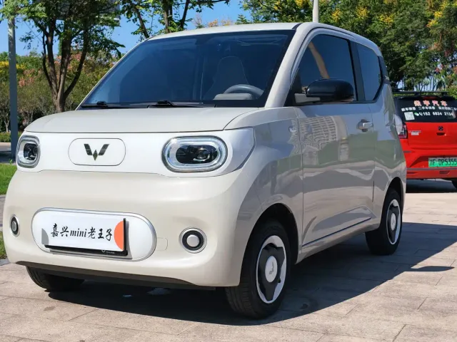 Фотография автомобиля — Wuling Hongguang Mini EV