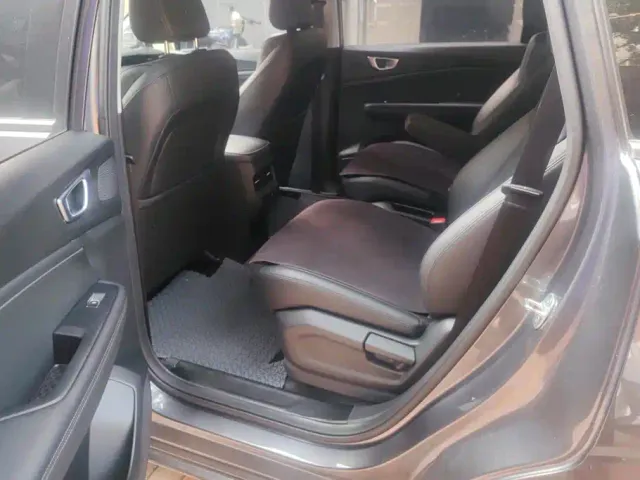 Wuling Jiachen — Фото автомобиля 11