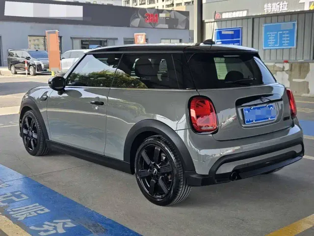 MINI Hatch — Фото автомобиля 2