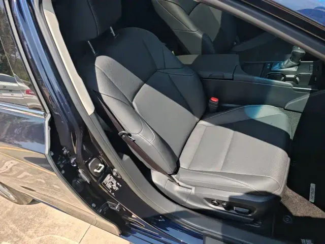 Lexus ES — Фото автомобиля 24