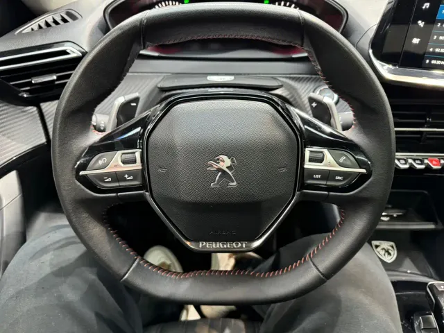 Peugeot 2008 — Фото автомобиля 7
