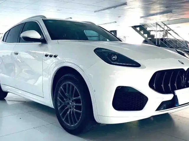 Maserati Grecale — Фото автомобиля 3