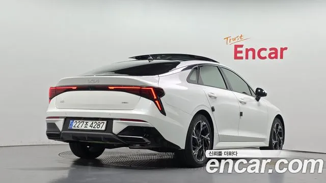 Kia K5 Signature — Фото автомобиля 2