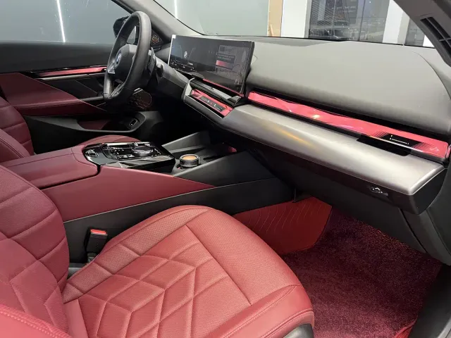 BMW 5 Series — Фото автомобиля 4