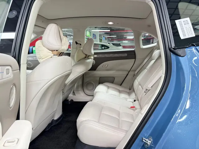 IM Motors LS6 — Фото автомобиля 5