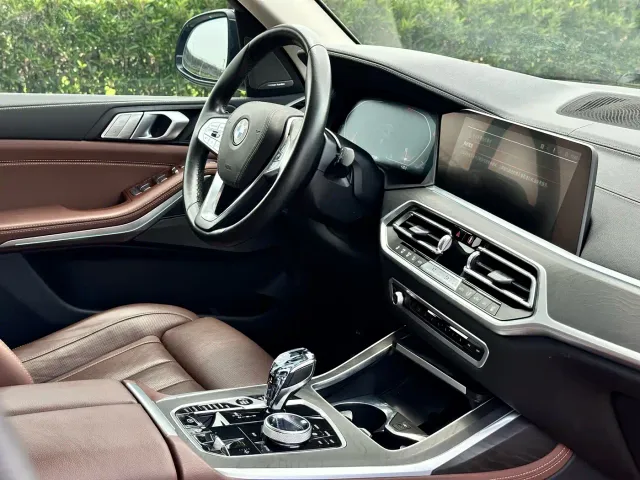 BMW X7 — Фото автомобиля 13