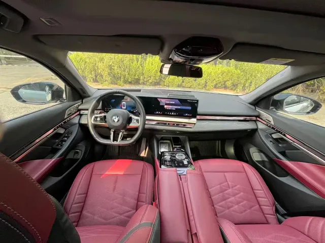 BMW 5 Series — Фото автомобиля 6