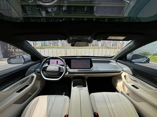 Xpeng P7 — Фото автомобиля 6