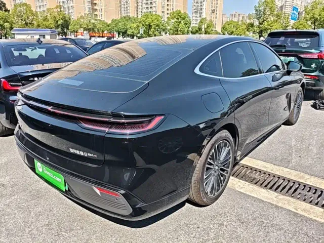 Geely Galaxy Xingyao 8 — Фото автомобиля 6
