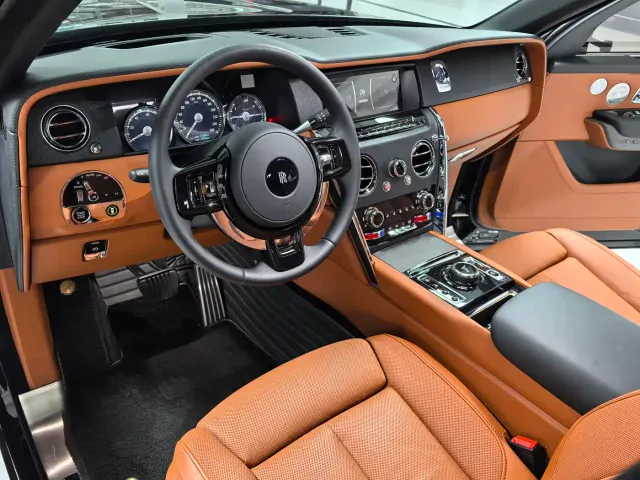 Rolls-Royce Cullinan — Фото автомобиля 6