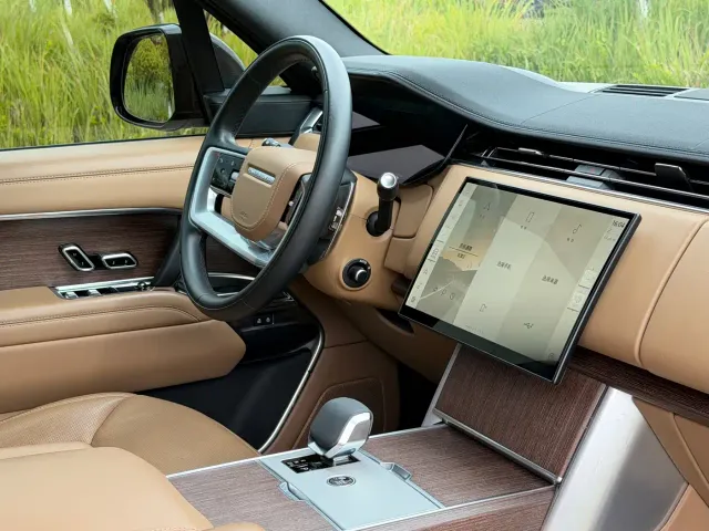 Land Rover Range Rover — Фото автомобиля 12