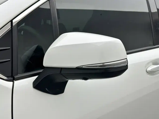 Toyota Sienna — Фото автомобиля 24