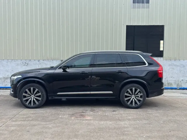 Volvo XC90 — Фото автомобиля 13