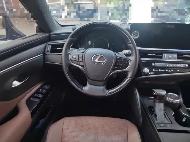 Lexus ES — Фото автомобиля 2
