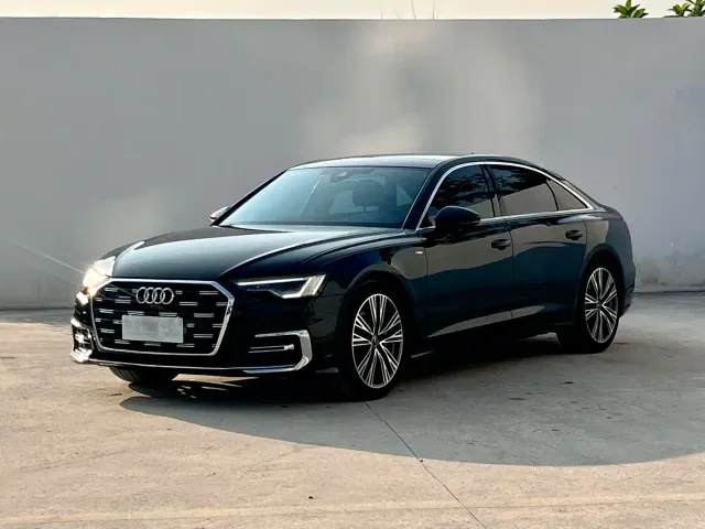 Фотография автомобиля — Audi A6L