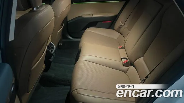 Hyundai Grandeur GN7 — Фото автомобиля 10
