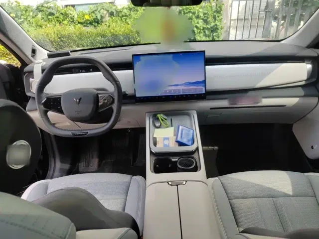 Voyah Auto Voyah Zhiyin 2024 Long Range Smart Edition — Фото автомобиля 12