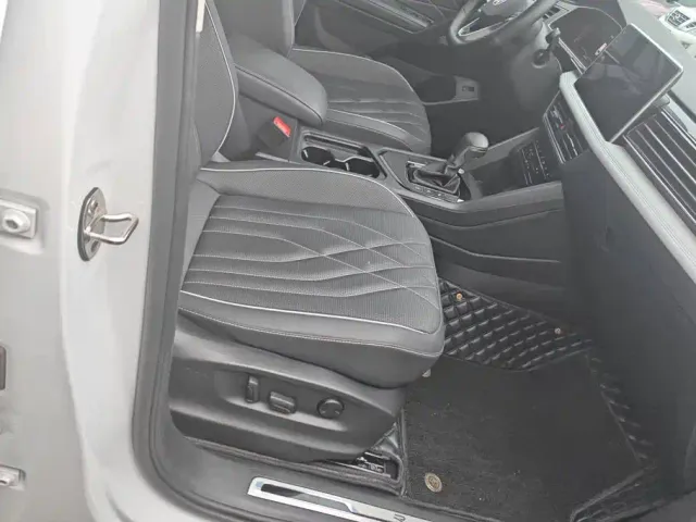 Volkswagen Tiguan L — Фото автомобиля 8