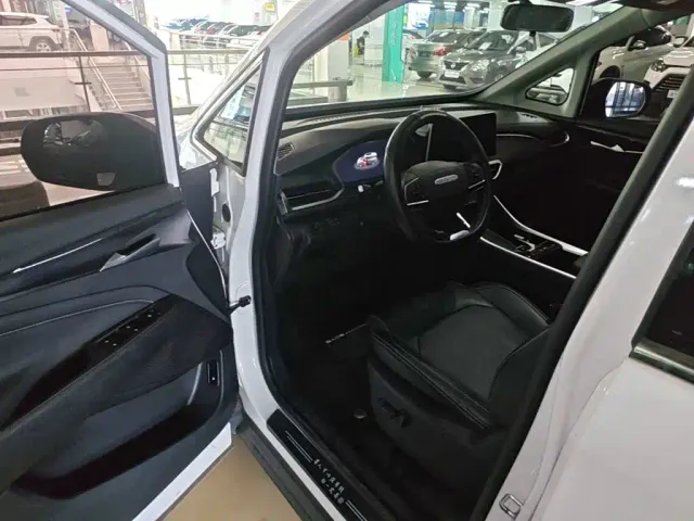 Maxus G50 — Фото автомобиля 15