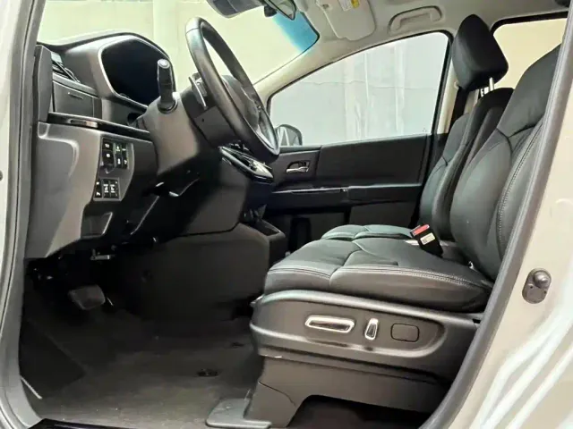 Honda Elysion — Фото автомобиля 9