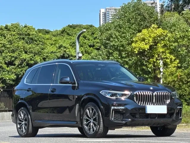 BMW X5 — Фото автомобиля 3