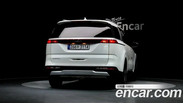 Kia Canival Carnival 4 поколение Дизель 9 мест Prestige — Фото автомобиля 4