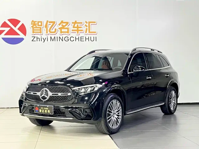 Фотография автомобиля — Mercedes-Benz GLC-Class