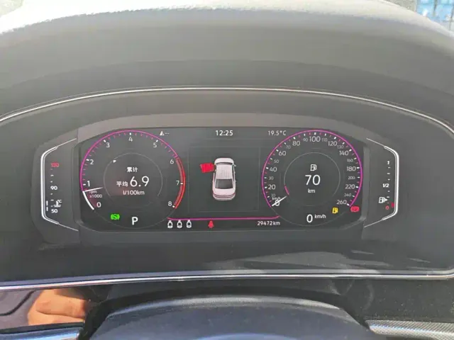 Volkswagen Passat — Фото автомобиля 14