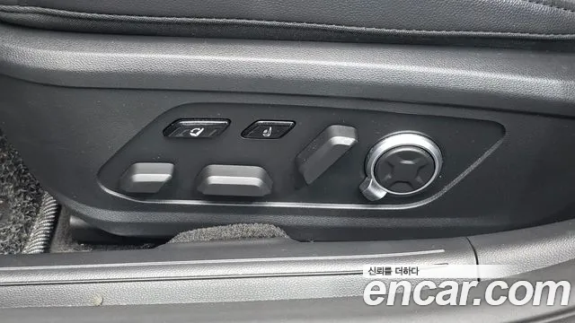 Hyundai Grandeur Grandeur (GN7) 3.5 Бензин 4WD — Фото автомобиля 28