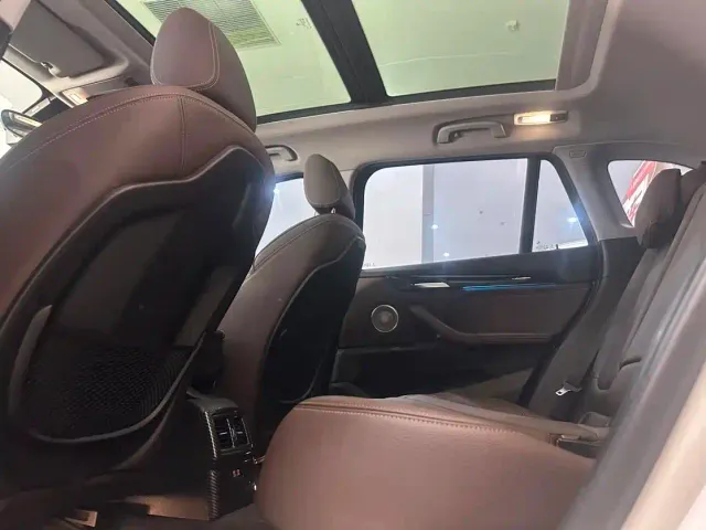 BMW X1 — Фото автомобиля 10