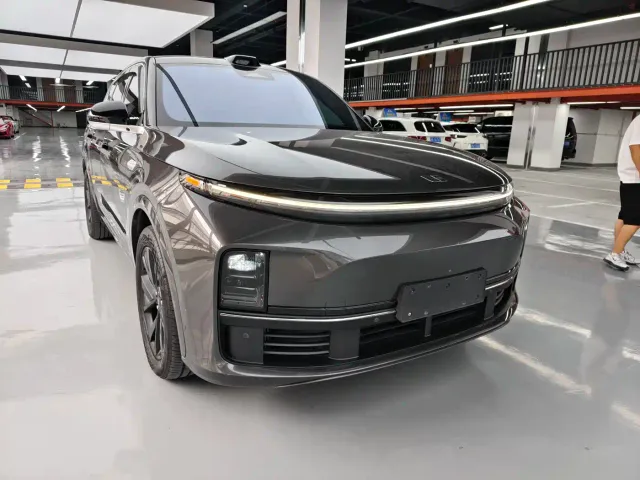 Li Auto L7 — Фото автомобиля 3