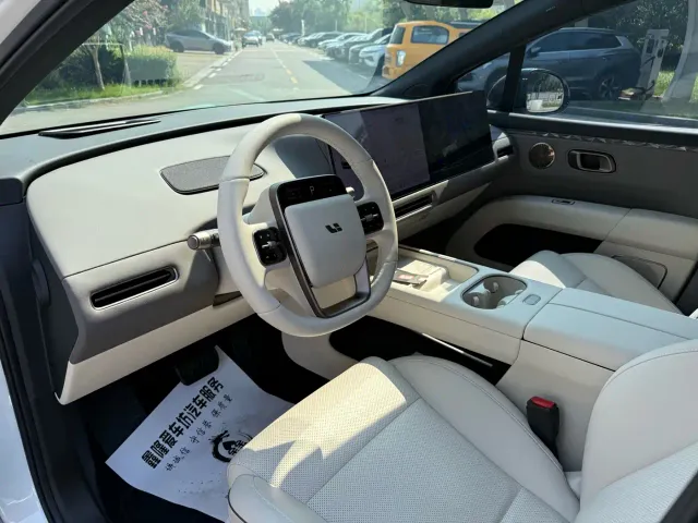Li Auto i6 — Фото автомобиля 7