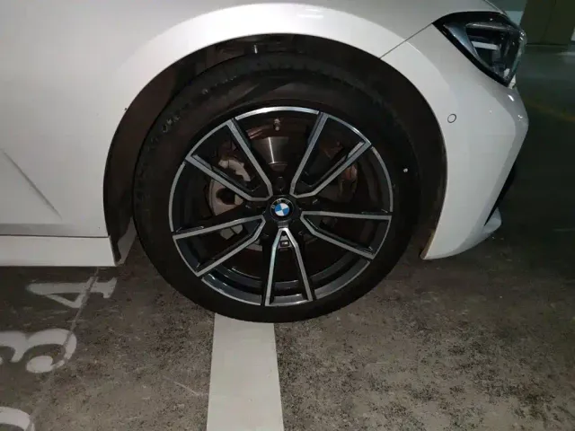 BMW 3 Series — Фото автомобиля 8