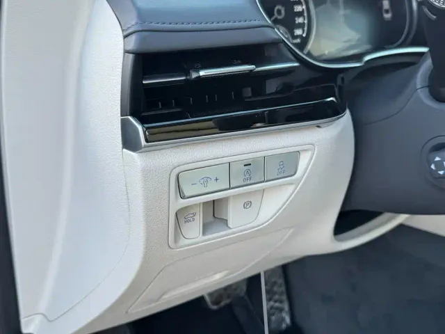 Genesis G80 — Фото автомобиля 25