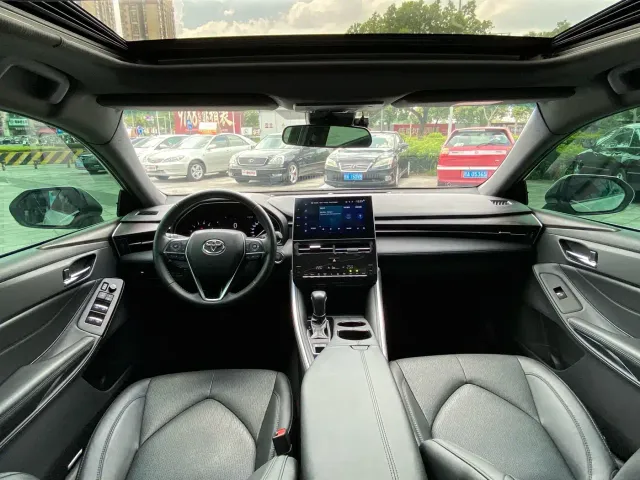 Toyota Avalon — Фото автомобиля 16