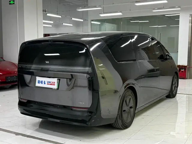 Li Auto MEGA — Фото автомобиля 5