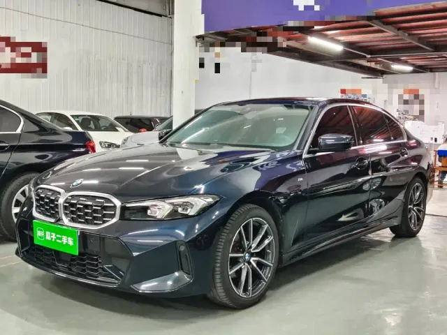 Фотография автомобиля — BMW 3 Series