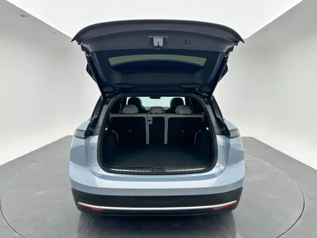 Nio ES6 — Фото автомобиля 22