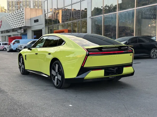 Xpeng P7 — Фото автомобиля 7