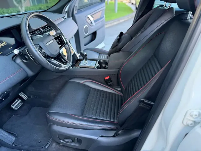 Land Rover Discovery Sport — Фото автомобиля 4