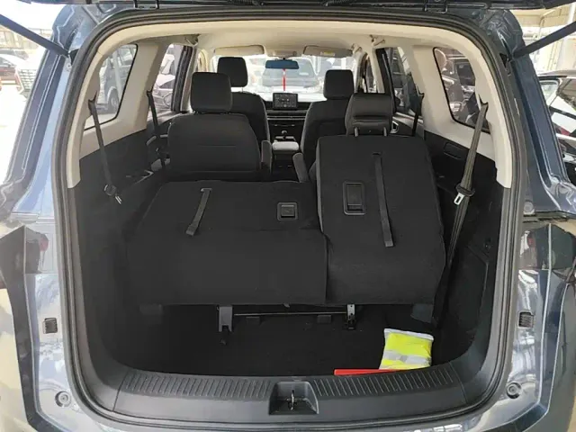 Wuling Jiachen — Фото автомобиля 18