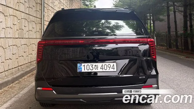 Kia Canival — Фото автомобиля 6