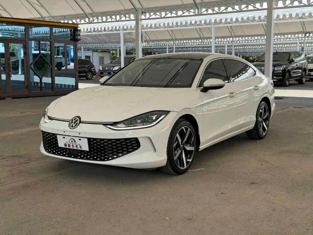 Фотография автомобиля — Volkswagen Lamando