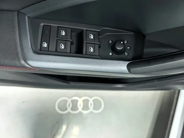 Audi Q3 — Фото автомобиля 12