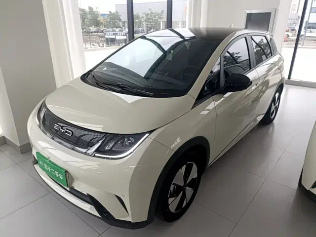 Фотография автомобиля — BYD Dolphin