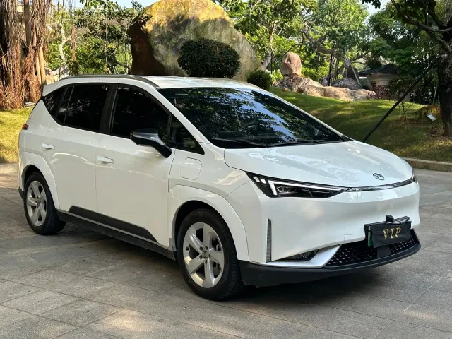 Hycan Z03 — Фото автомобиля 3