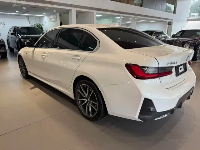 BMW 3 Series — Фото автомобиля 6