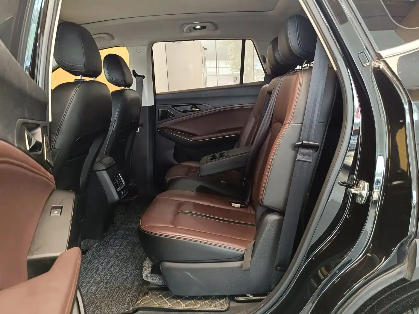 Sehol Sehol X8 PLUS 2023 1.5TGDI DCT Smart Enjoyment Edition (7-seater) — Фото автомобиля 21