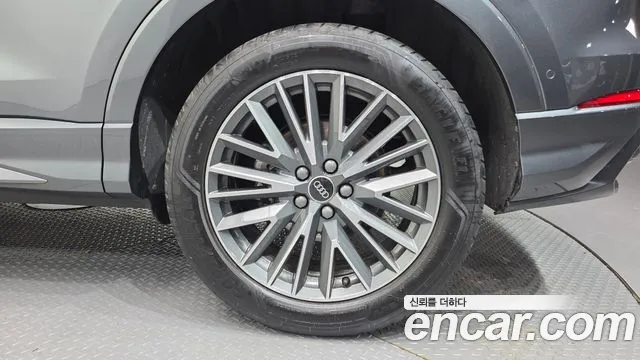 Audi Q3 35 TDI quattro Premium — Фото автомобиля 21